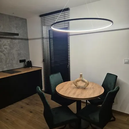 Z Prywatnym Garażem Narciarska 14h Szczyrk