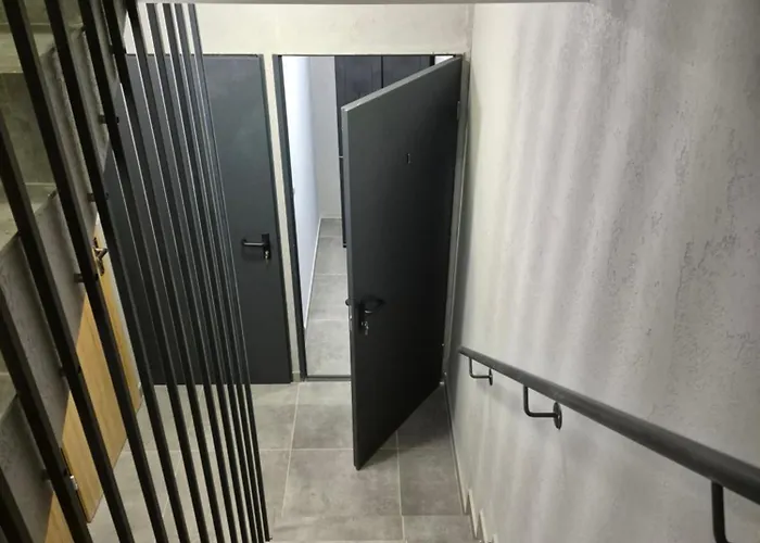 Z Prywatnym Garazem Narciarska 14h דירה