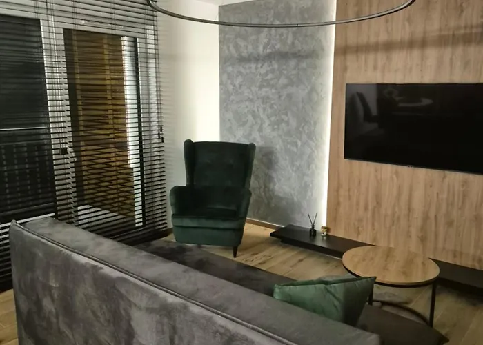 Z Prywatnym Garazem Narciarska 14h שצ'צ'ירק